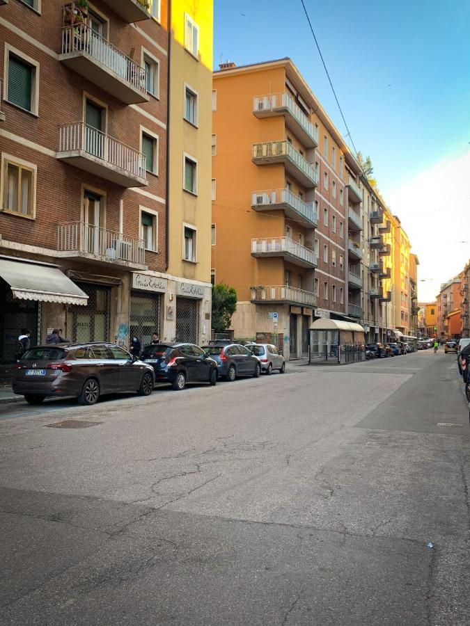 Gale Apartment Bologna Bagian luar foto